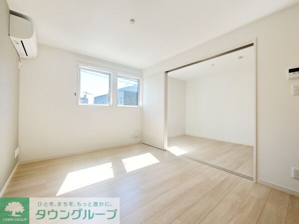 THREE ISLANDの物件内観写真